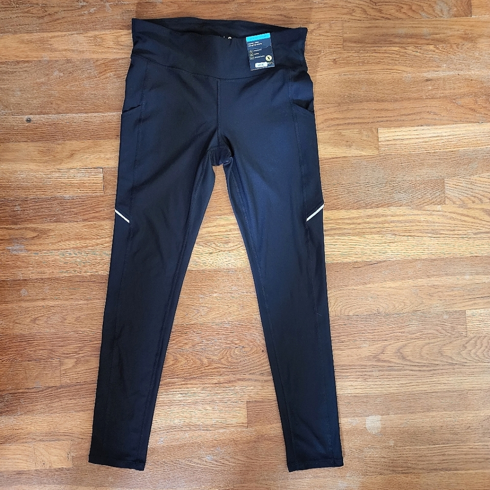 NWT JCPenney Xersion Leggings with Pocket in Black Medium